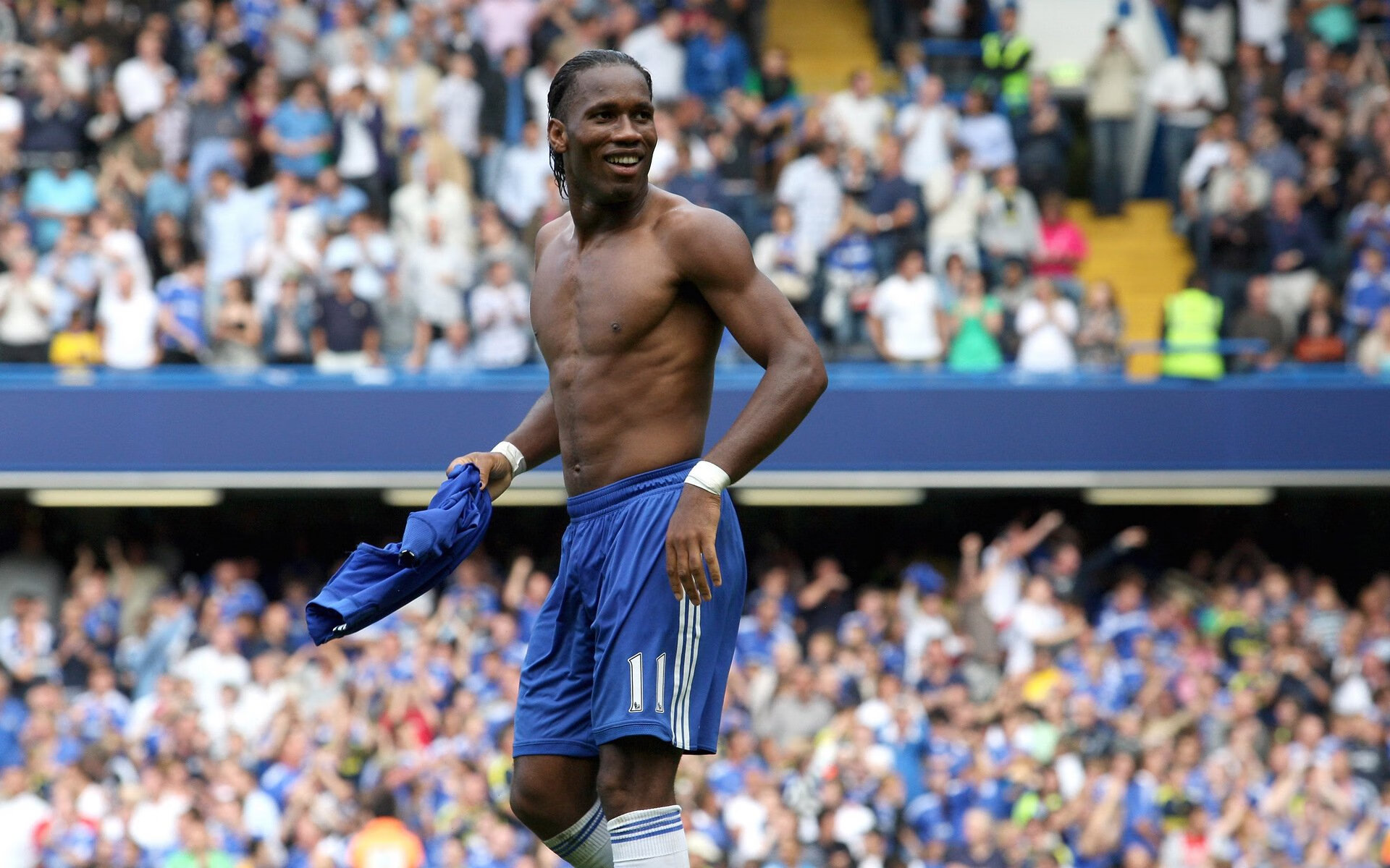 B费本赛季英超28次创造良机是所有球员中最多，英超赛季收入